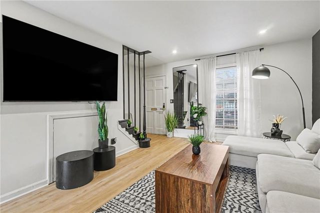 3083 Colonial Way E, Atlanta, GA 30341