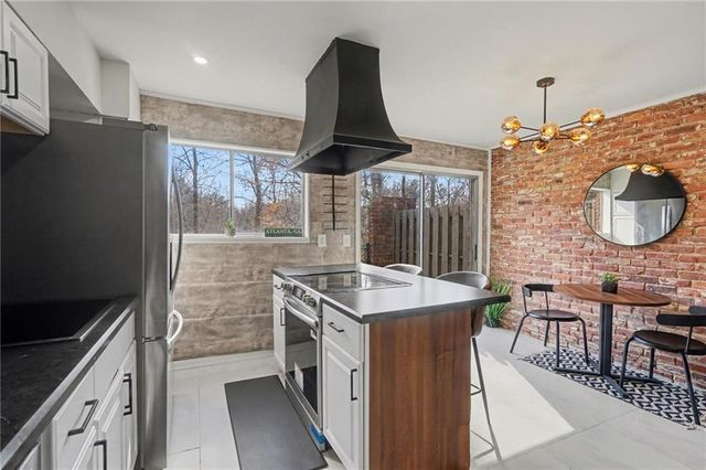 3083 Colonial Way E, Atlanta, GA 30341