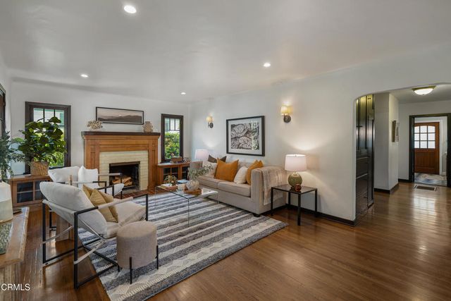859 Sunset Avenue, Pasadena, CA 91103