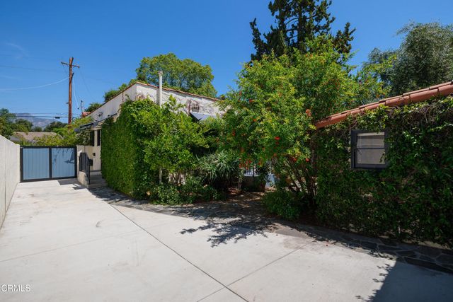 859 Sunset Avenue, Pasadena, CA 91103