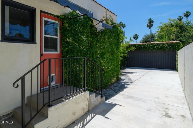 859 Sunset Avenue, Pasadena, CA 91103