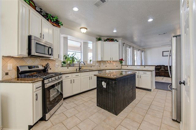 4007 Perry Knoll Court, Sugar Land, TX 77479