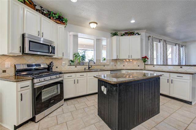 4007 Perry Knoll Court, Sugar Land, TX 77479