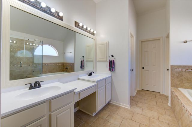 4007 Perry Knoll Court, Sugar Land, TX 77479