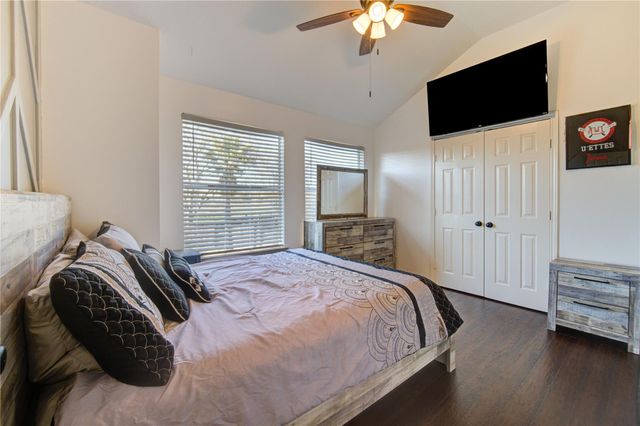 4007 Perry Knoll Court, Sugar Land, TX 77479