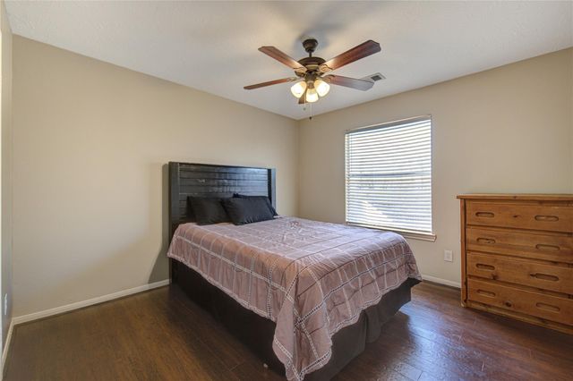 4007 Perry Knoll Court, Sugar Land, TX 77479