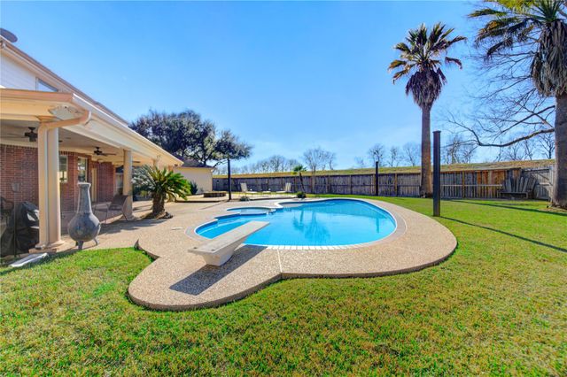 4007 Perry Knoll Court, Sugar Land, TX 77479