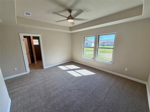 1039 S Anderson Street, Angleton, TX 77515