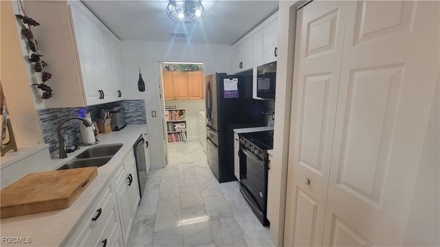 1865 Concordia Lake CIR 402, Cape Coral, FL 33909