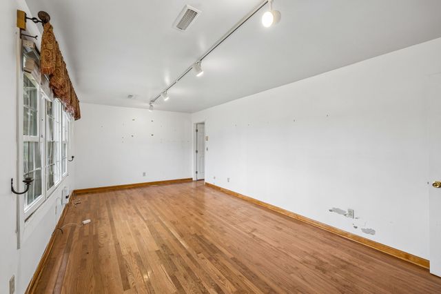 1031 College Ave, Nashville, TN 37209