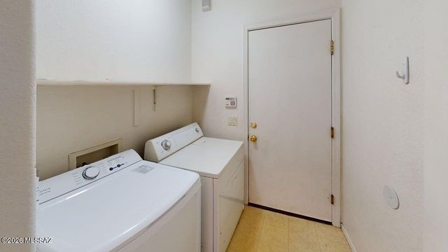 932 W Brave River Place, Tucson, AZ 85704