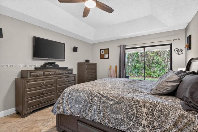 5115 NW 51st Ave, Coconut Creek, FL 33073