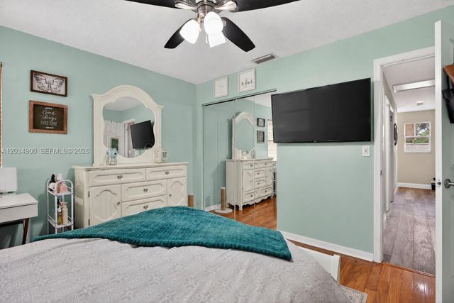 5115 NW 51st Ave, Coconut Creek, FL 33073