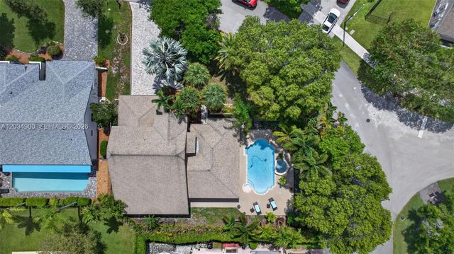 5115 NW 51st Ave, Coconut Creek, FL 33073