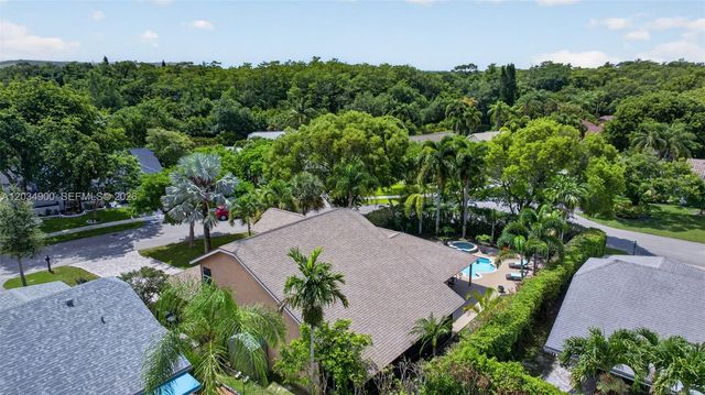 5115 NW 51st Ave, Coconut Creek, FL 33073
