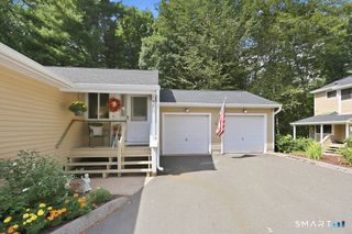 14 Wiggins Farm Drive J, Simsbury, CT 06070