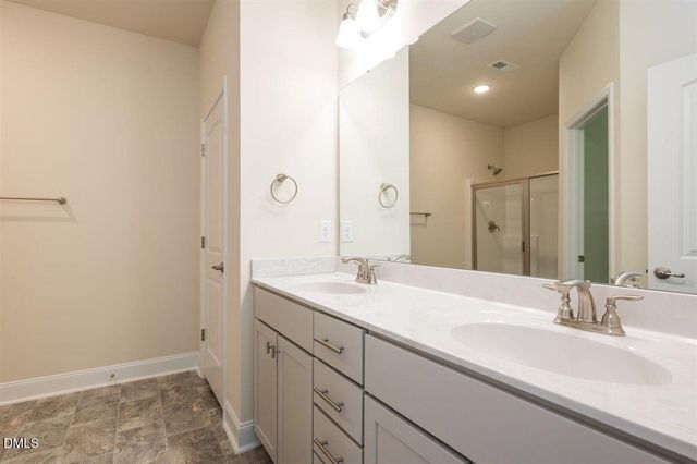 99 High Hampton Way, Fuquay Varina, NC 27526