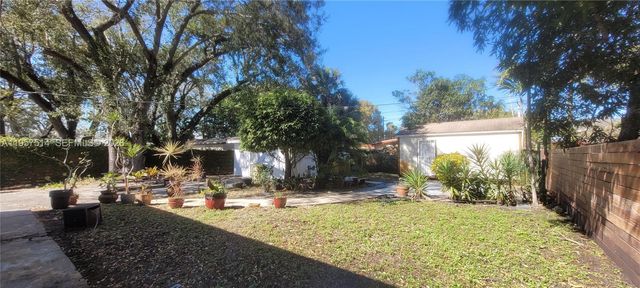 875 NE 130th St 0, North Miami, FL 33161