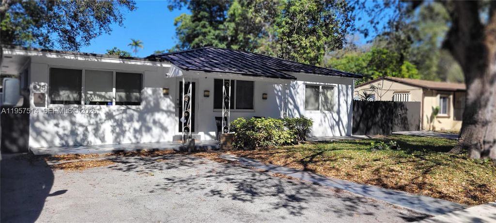 875 NE 130th St 0, North Miami, FL 33161