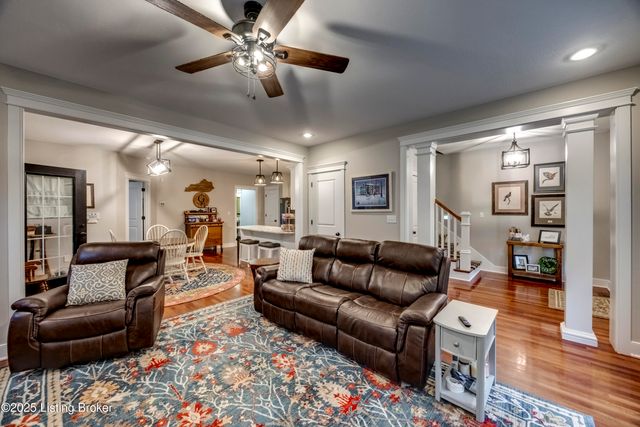 895 Woodlawn Rd 3, Bardstown, KY 40004
