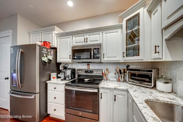 895 Woodlawn Rd 3, Bardstown, KY 40004