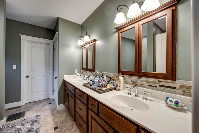 895 Woodlawn Rd 3, Bardstown, KY 40004