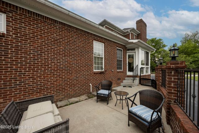 895 Woodlawn Rd 3, Bardstown, KY 40004