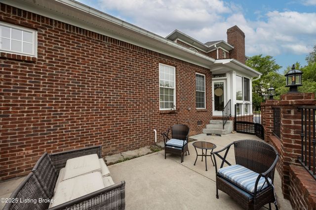 895 Woodlawn Rd 3, Bardstown, KY 40004