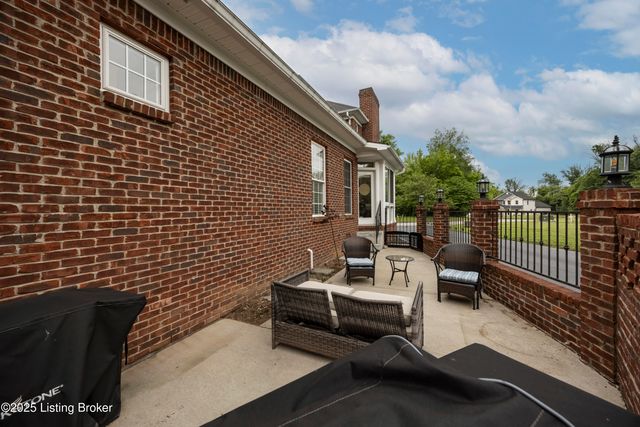 895 Woodlawn Rd 3, Bardstown, KY 40004