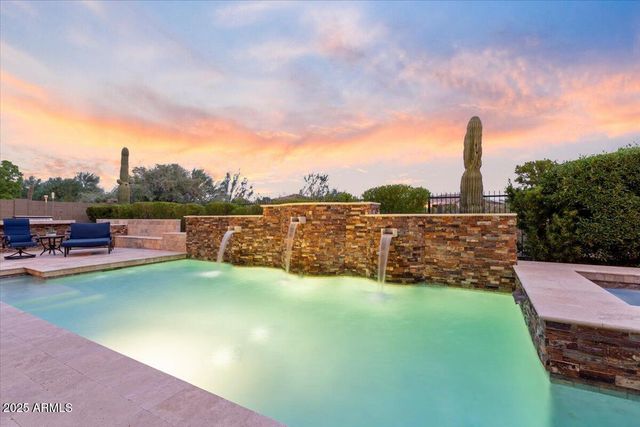 2237 W TWAIN Drive, Anthem, AZ 85086