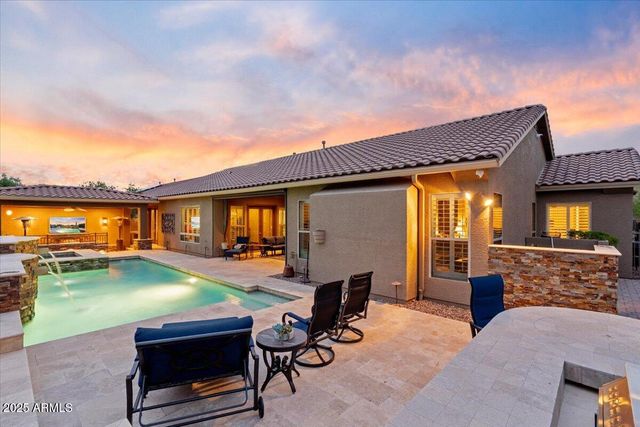 2237 W TWAIN Drive, Anthem, AZ 85086