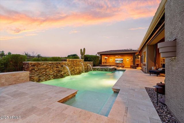 2237 W TWAIN Drive, Anthem, AZ 85086