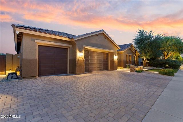 2237 W TWAIN Drive, Anthem, AZ 85086