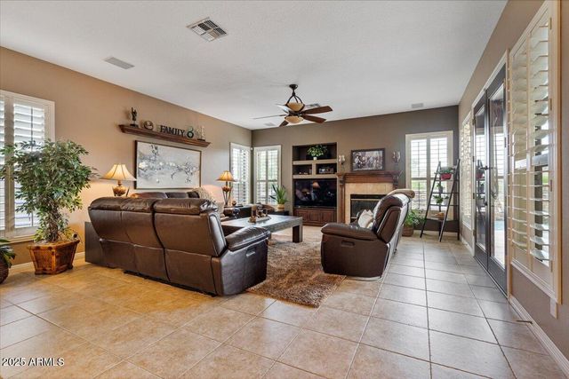 2237 W TWAIN Drive, Anthem, AZ 85086