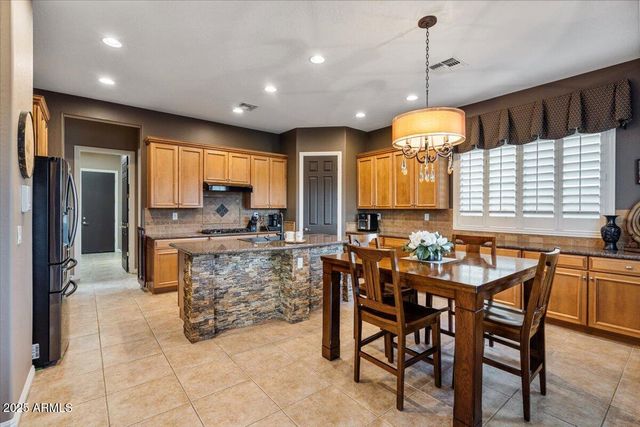 2237 W TWAIN Drive, Anthem, AZ 85086