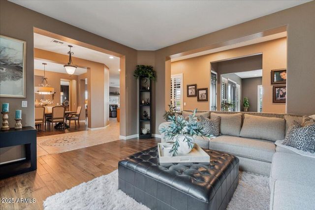 2237 W TWAIN Drive, Anthem, AZ 85086