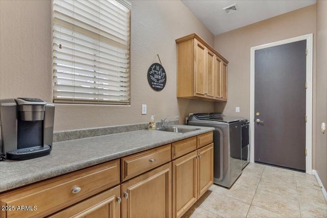 2237 W TWAIN Drive, Anthem, AZ 85086