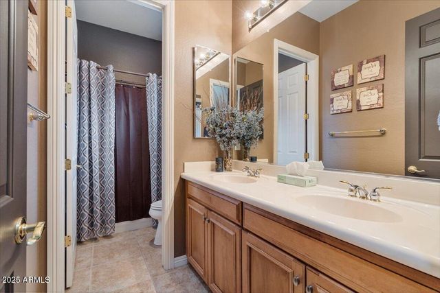 2237 W TWAIN Drive, Anthem, AZ 85086