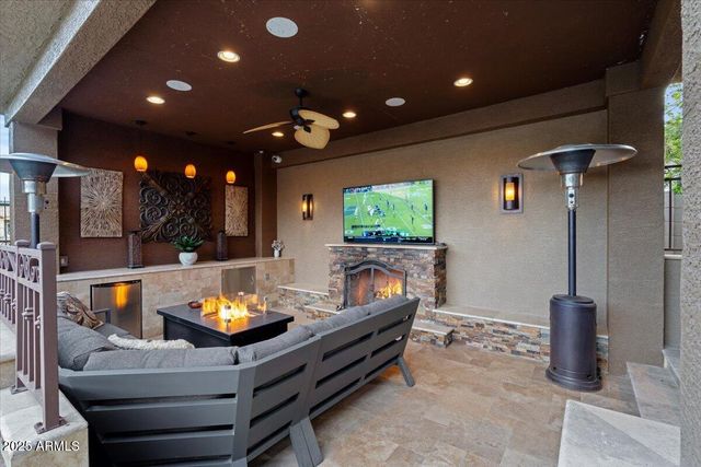 2237 W TWAIN Drive, Anthem, AZ 85086