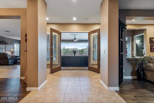 2237 W TWAIN Drive, Anthem, AZ 85086