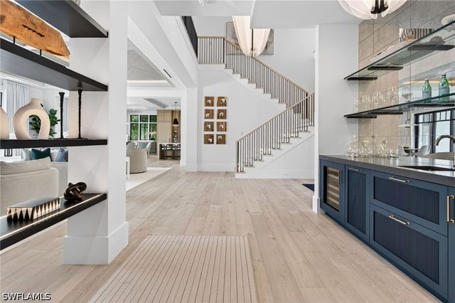 2231 Forrest LN, Naples, FL 34102