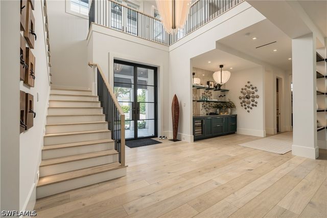 2231 Forrest LN, Naples, FL 34102