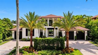 2231 Forrest LN, Naples, FL 34102