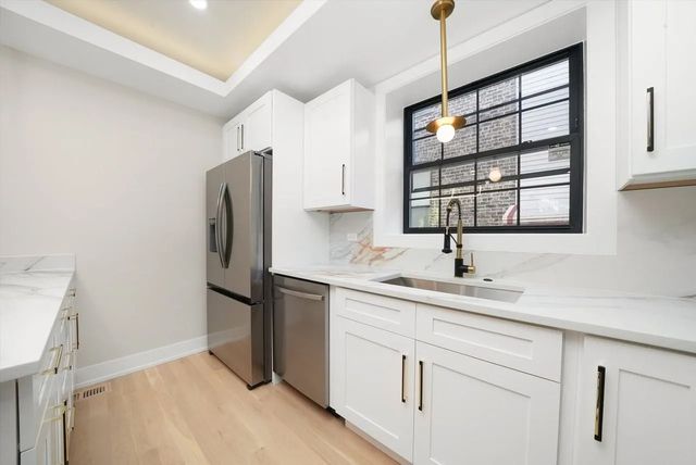 4153 N Hermitage Avenue 1S, Chicago, IL 60613
