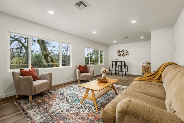 16098 Wild Oak Ranch Rd, Grass Valley, CA 95949