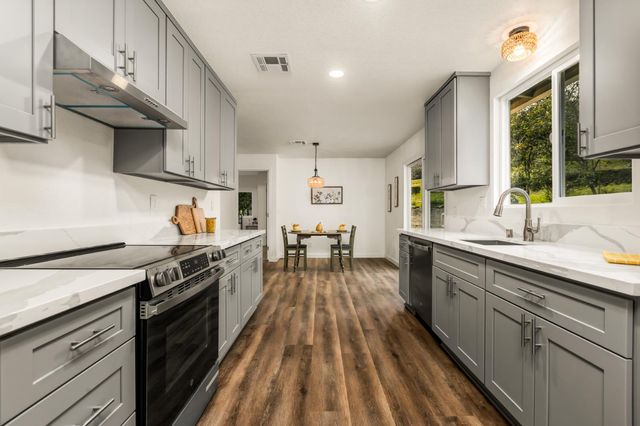 16098 Wild Oak Ranch Rd, Grass Valley, CA 95949