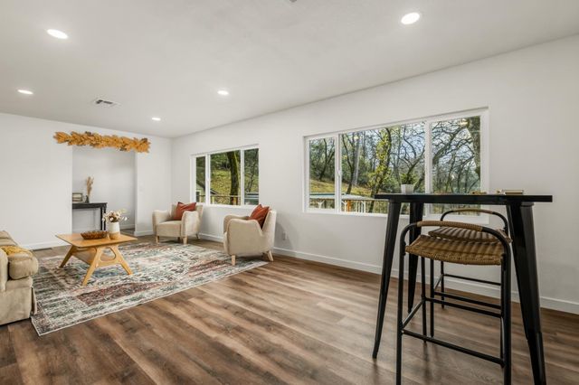 16098 Wild Oak Ranch Rd, Grass Valley, CA 95949