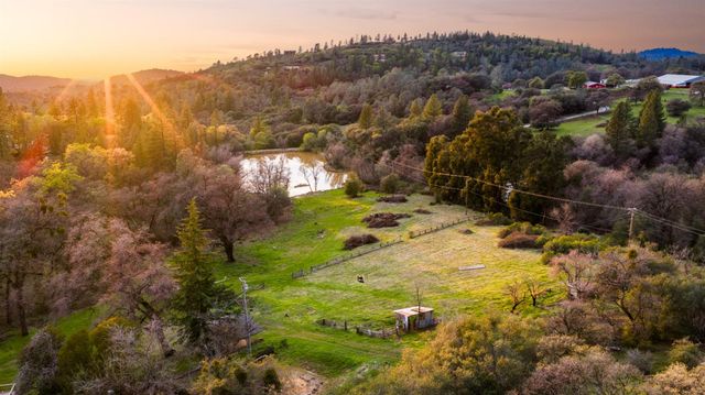 16098 Wild Oak Ranch Rd, Grass Valley, CA 95949