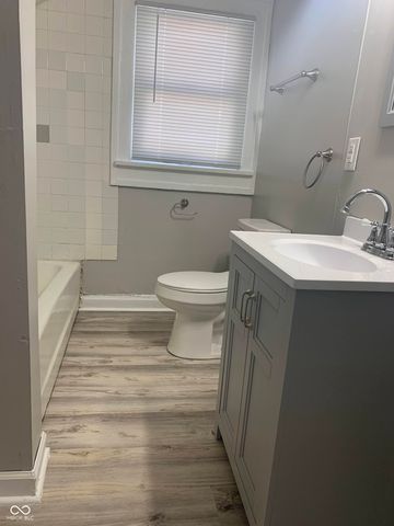 4202 Carrollton Avenue, Indianapolis, IN 46205