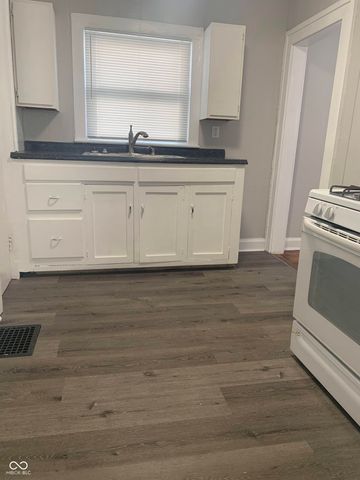 4202 Carrollton Avenue, Indianapolis, IN 46205